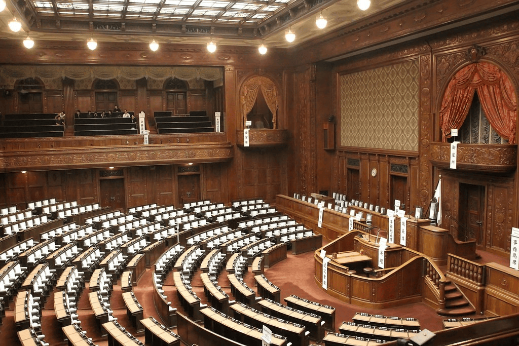 高市早苗飘了，判断中国会主动找日本和解，左等右等就是等不来